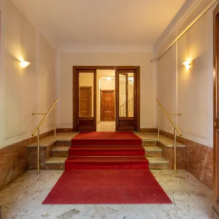 Spanish Steps Apartment