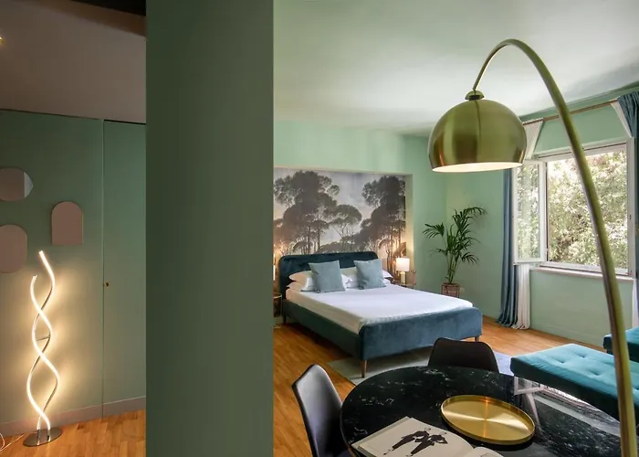 Spanish Steps Apartament *